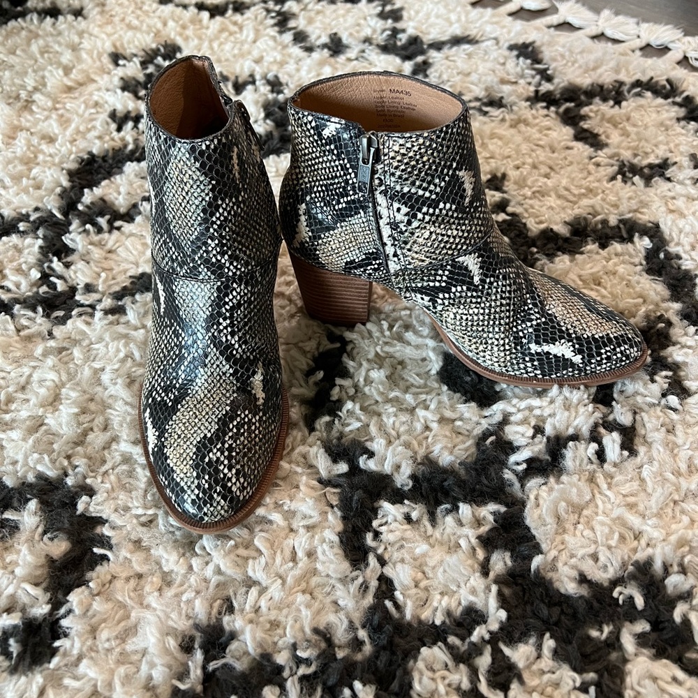 Madewell snake booties